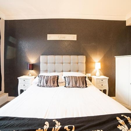 The Traxx Hotel بانغور المظهر الخارجي الصورة